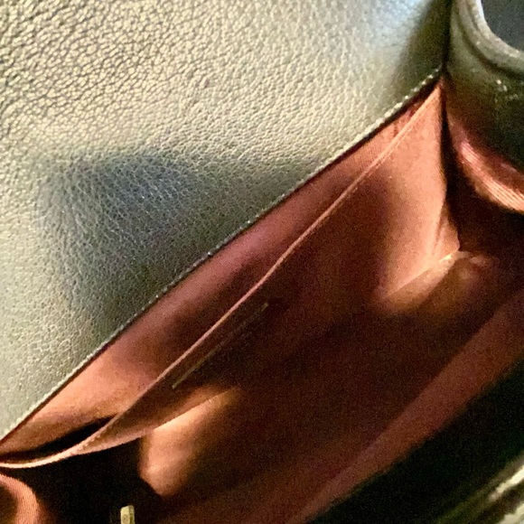 Chanel boy bag with caviar, leather and patent leather trim with gunmetal chain - Picture 5 of 12